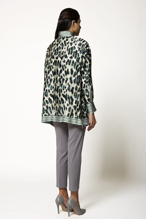 Μπλούζα σατέν με leopard print πρασινο - Image 2